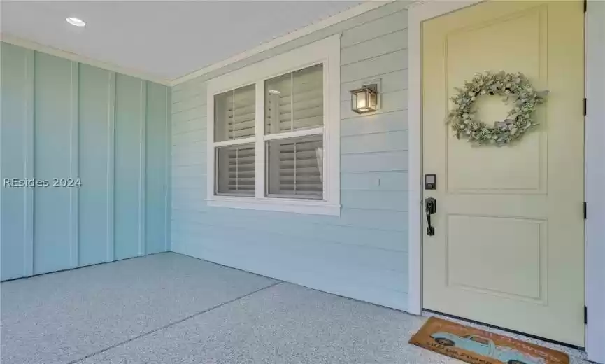 Front porch and entry