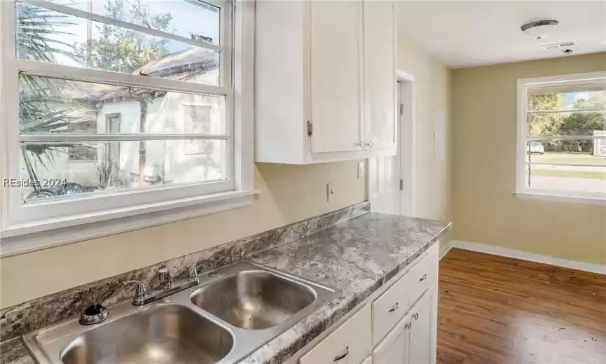 Beaufort, South Carolina 29902, 3 Bedrooms Bedrooms, ,1 BathroomBathrooms,Residential,For Sale,442829