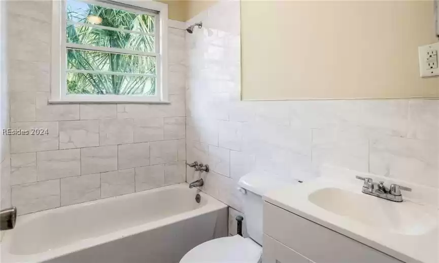 Beaufort, South Carolina 29902, 3 Bedrooms Bedrooms, ,1 BathroomBathrooms,Residential,For Sale,442829