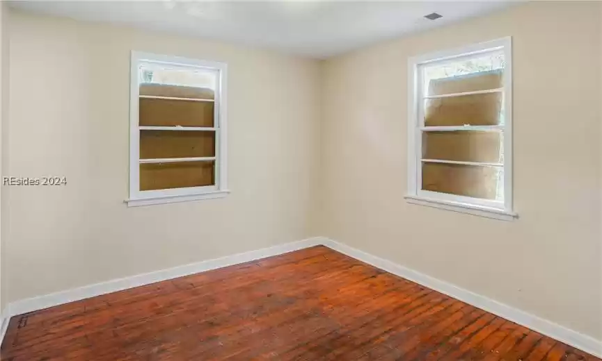 Beaufort, South Carolina 29902, 3 Bedrooms Bedrooms, ,1 BathroomBathrooms,Residential,For Sale,442829