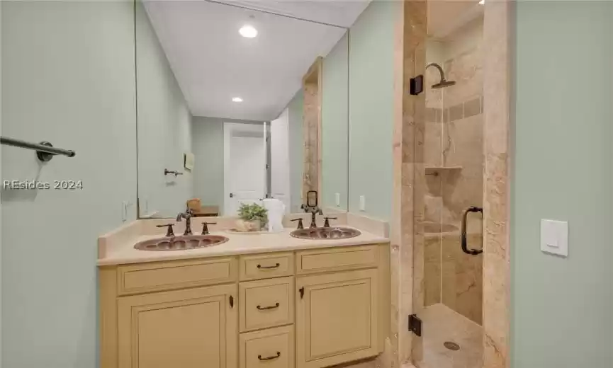 Bunk room bath with double sink