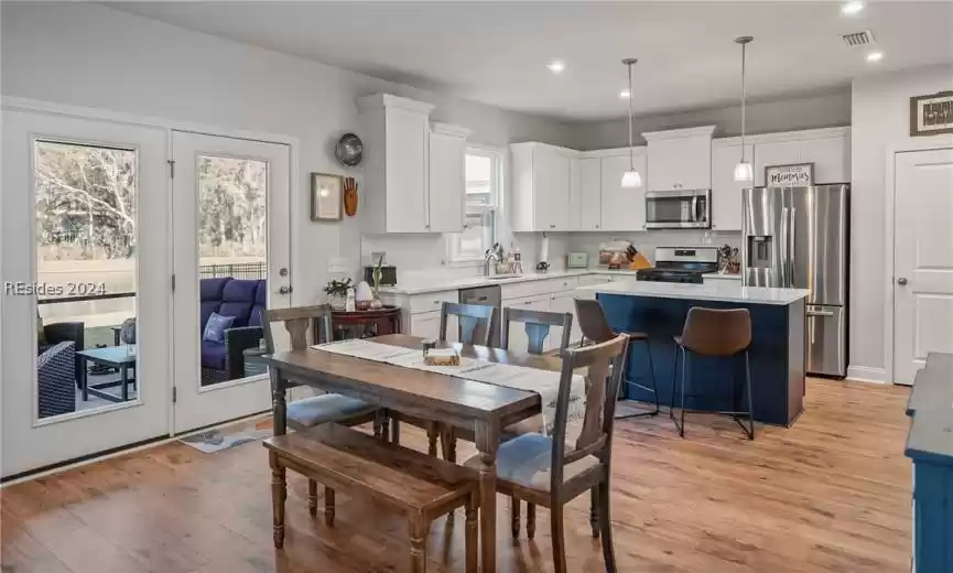 Beaufort, South Carolina 29902, 4 Bedrooms Bedrooms, ,2 BathroomsBathrooms,Residential,For Sale,442693