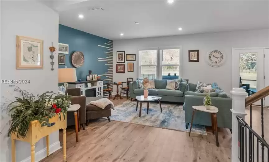 Beaufort, South Carolina 29902, 4 Bedrooms Bedrooms, ,2 BathroomsBathrooms,Residential,For Sale,442693