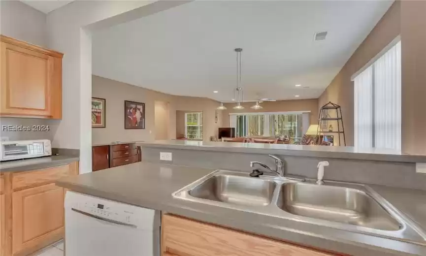 Bluffton, South Carolina 29909, 2 Bedrooms Bedrooms, ,2 BathroomsBathrooms,Residential,For Sale,442473