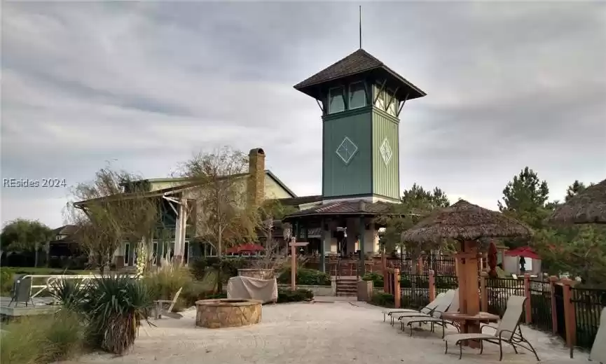 Tower Bar