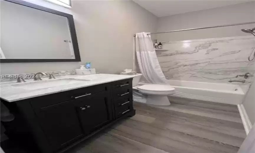 Another look at this spacious master bathroom.