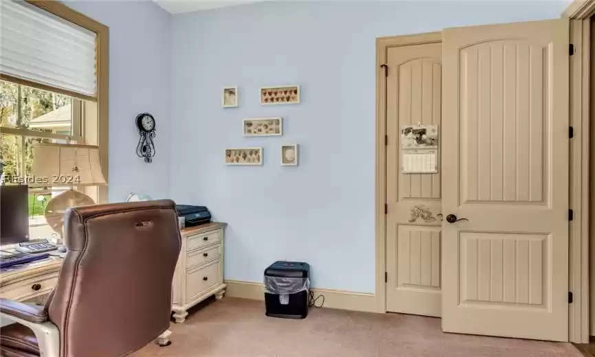 Another look at the office.