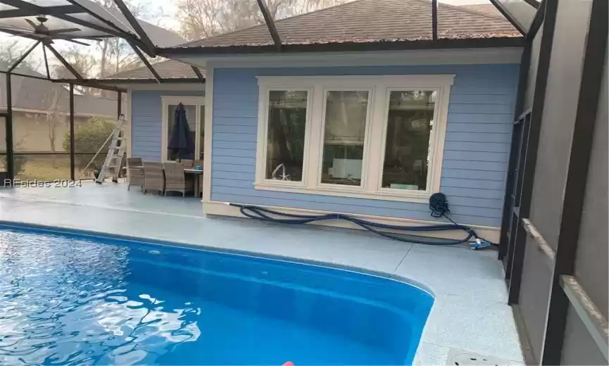 This salt water pool also features an automatic chlorinator for easy maintenance. (It doesn't get much better than this).