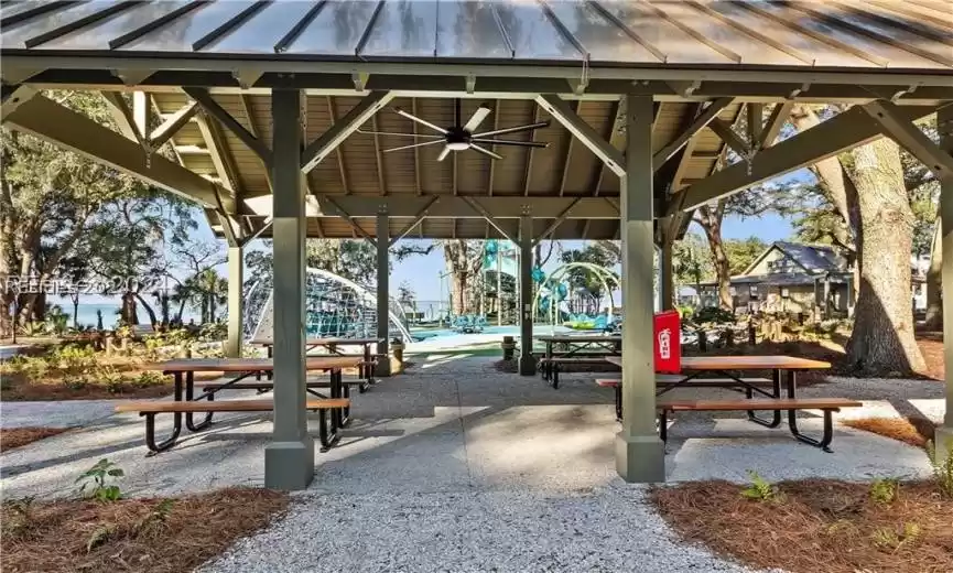 Hilton Head Island, South Carolina 29926, 4 Bedrooms Bedrooms, ,3 BathroomsBathrooms,Residential,For Sale,442888