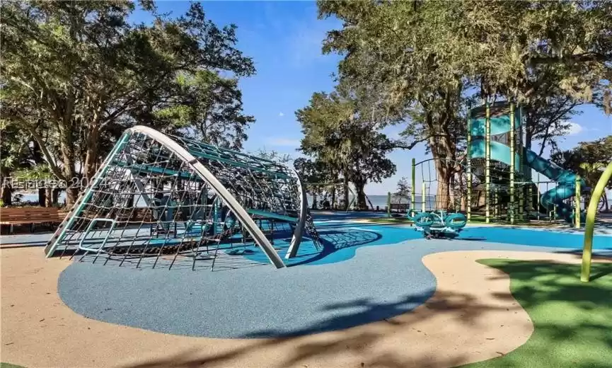 Hilton Head Island, South Carolina 29926, 4 Bedrooms Bedrooms, ,3 BathroomsBathrooms,Residential,For Sale,442888