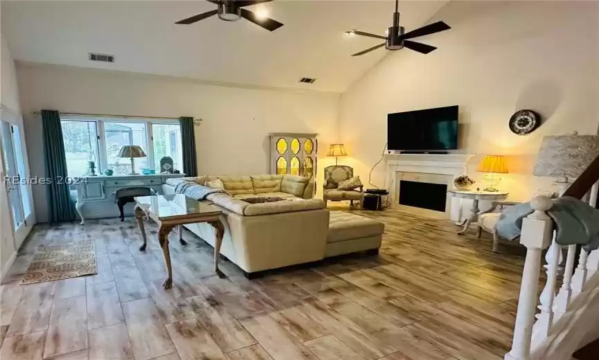 Hilton Head Island, South Carolina 29926, 4 Bedrooms Bedrooms, ,3 BathroomsBathrooms,Residential,For Sale,442888