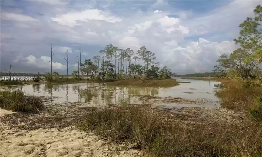 Bluffton, South Carolina 29910, 7 Bedrooms Bedrooms, ,8 BathroomsBathrooms,Residential,For Sale,442811