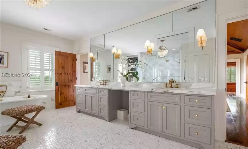 Bluffton, South Carolina 29910, 7 Bedrooms Bedrooms, ,8 BathroomsBathrooms,Residential,For Sale,442811