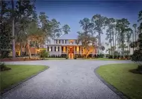 Bluffton, South Carolina 29910, 7 Bedrooms Bedrooms, ,8 BathroomsBathrooms,Residential,For Sale,442811