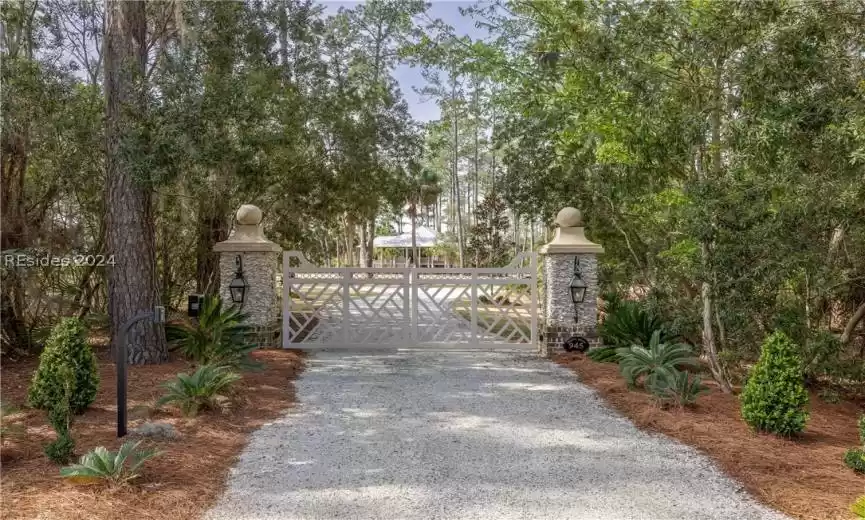Bluffton, South Carolina 29910, 7 Bedrooms Bedrooms, ,8 BathroomsBathrooms,Residential,For Sale,442811