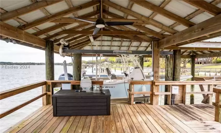 Beaufort, South Carolina 29902, 4 Bedrooms Bedrooms, ,5 BathroomsBathrooms,Residential,For Sale,442712