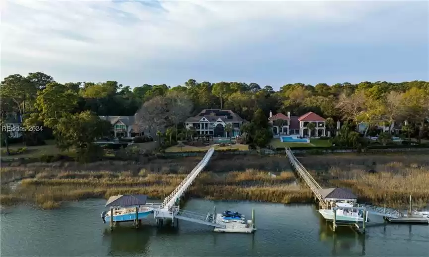 Hilton Head Island, South Carolina 29926, 5 Bedrooms Bedrooms, ,5 BathroomsBathrooms,Residential,For Sale,442285