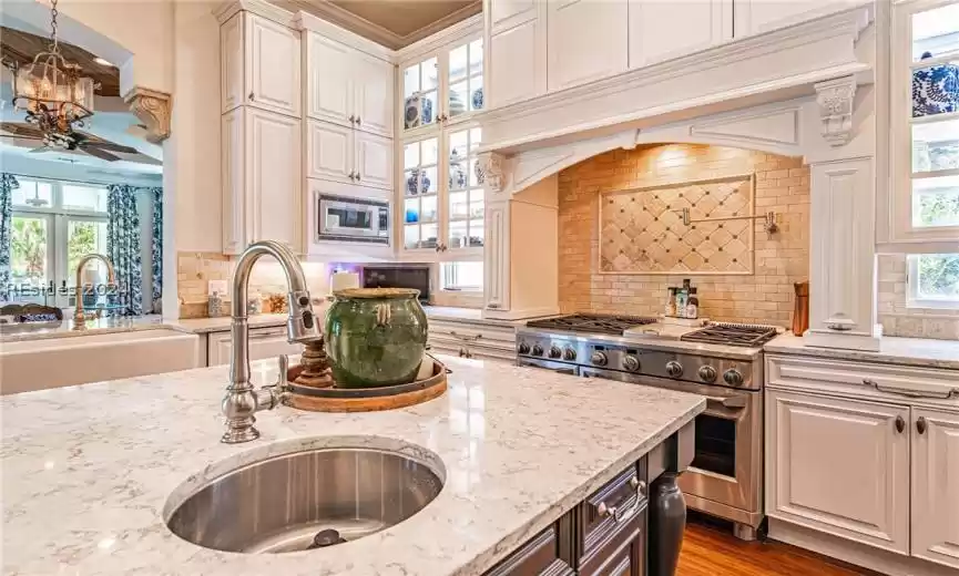 Hilton Head Island, South Carolina 29928, 5 Bedrooms Bedrooms, ,6 BathroomsBathrooms,Residential,For Sale,442659
