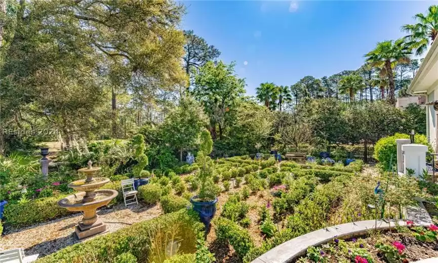 Hilton Head Island, South Carolina 29928, 5 Bedrooms Bedrooms, ,6 BathroomsBathrooms,Residential,For Sale,442659