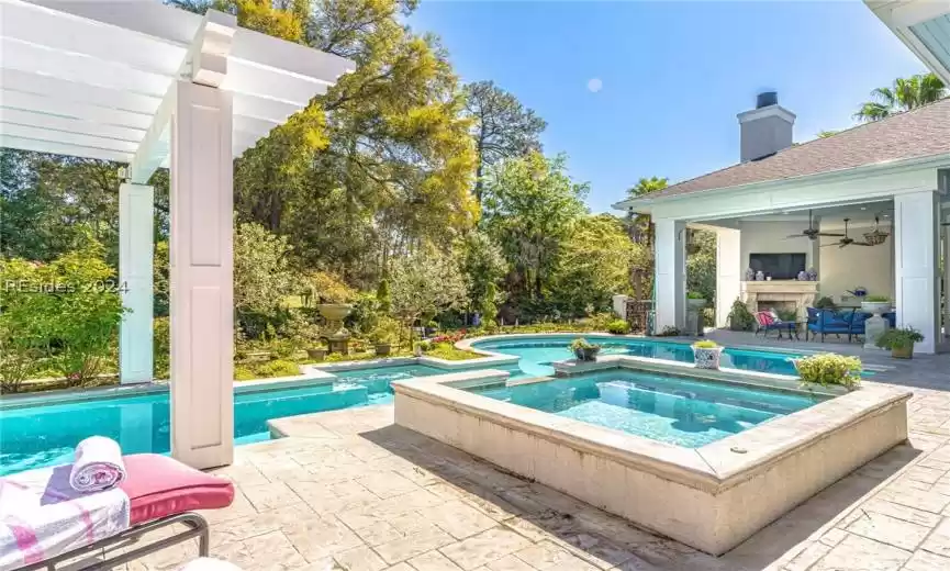 Hilton Head Island, South Carolina 29928, 5 Bedrooms Bedrooms, ,6 BathroomsBathrooms,Residential,For Sale,442659