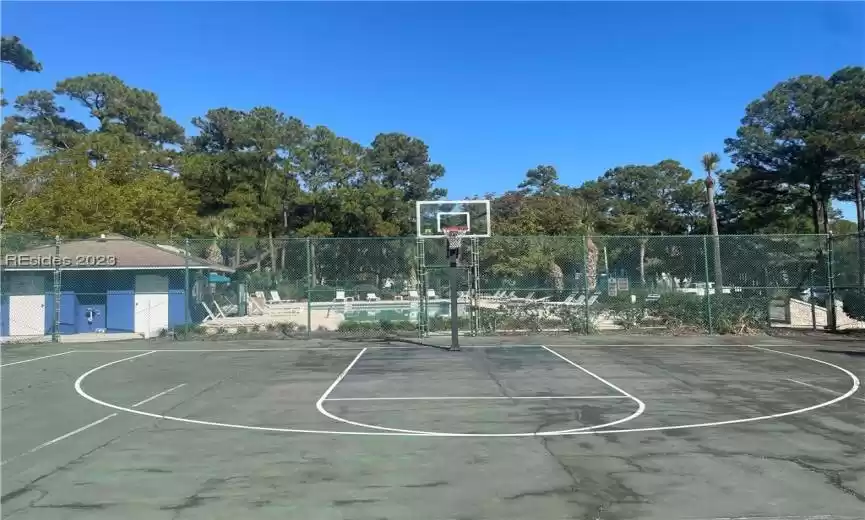 Community Tennis and Basketball Courts