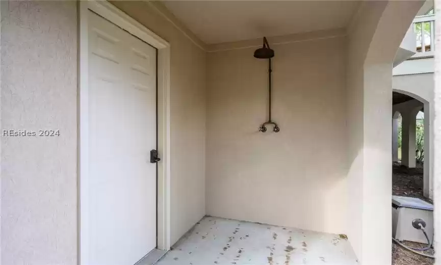 Hilton Head Island, South Carolina 29926, 5 Bedrooms Bedrooms, ,4 BathroomsBathrooms,Residential,For Sale,443129