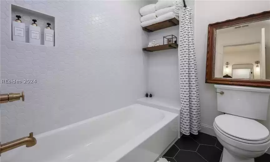 Hilton Head Island, South Carolina 29926, 5 Bedrooms Bedrooms, ,4 BathroomsBathrooms,Residential,For Sale,443129