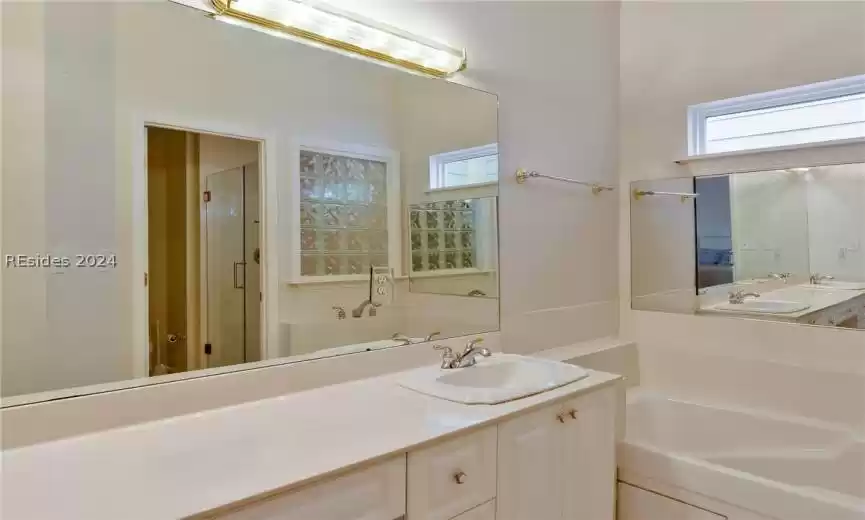 Hilton Head Island, South Carolina 29926, 4 Bedrooms Bedrooms, ,4 BathroomsBathrooms,Residential,For Sale,441766