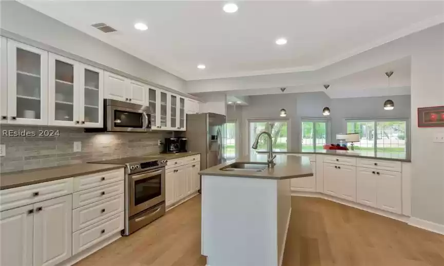 Kitchen island