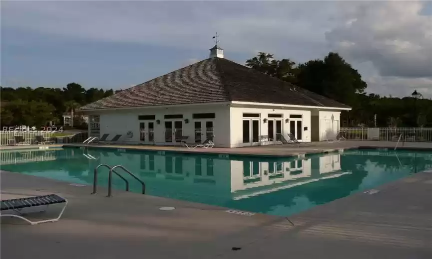 Bluffton, South Carolina 29910, 5 Bedrooms Bedrooms, ,3 BathroomsBathrooms,Residential,For Sale,442708