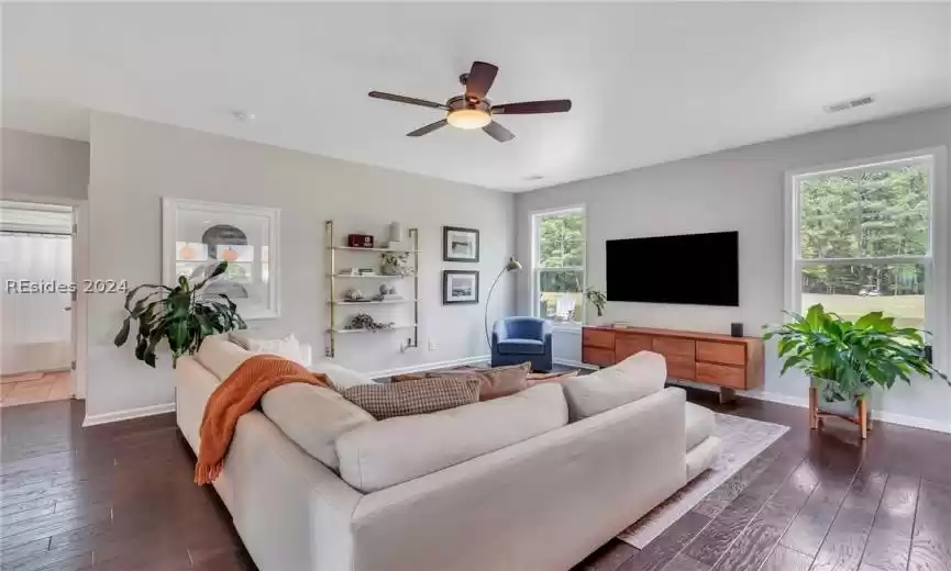 Bluffton, South Carolina 29910, 5 Bedrooms Bedrooms, ,3 BathroomsBathrooms,Residential,For Sale,442710