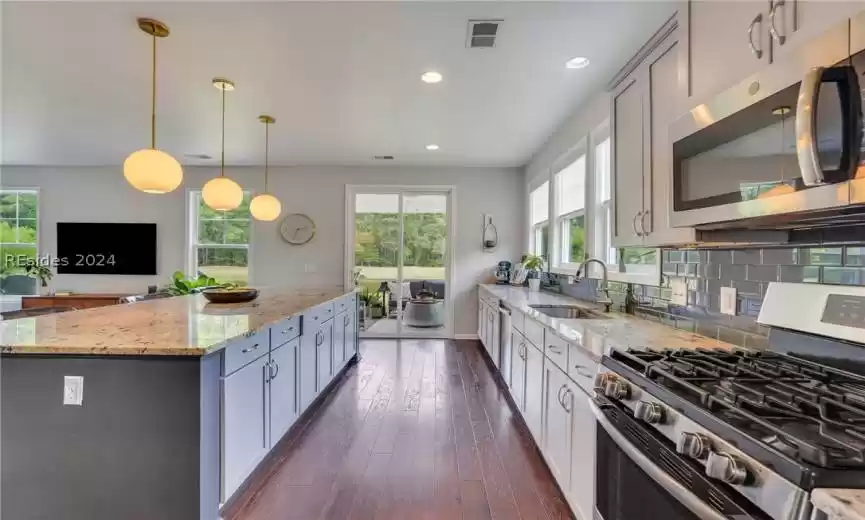 Bluffton, South Carolina 29910, 5 Bedrooms Bedrooms, ,3 BathroomsBathrooms,Residential,For Sale,442710