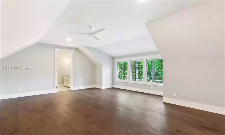 Carriage House Apt: virtually staged