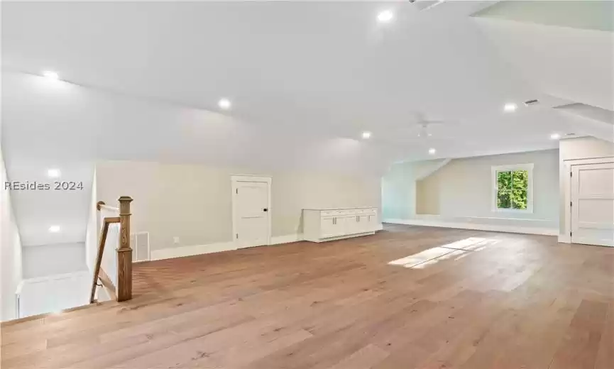 Bonus Room: virtually staged
