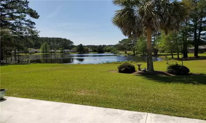 This home has a beautiful lake front view!