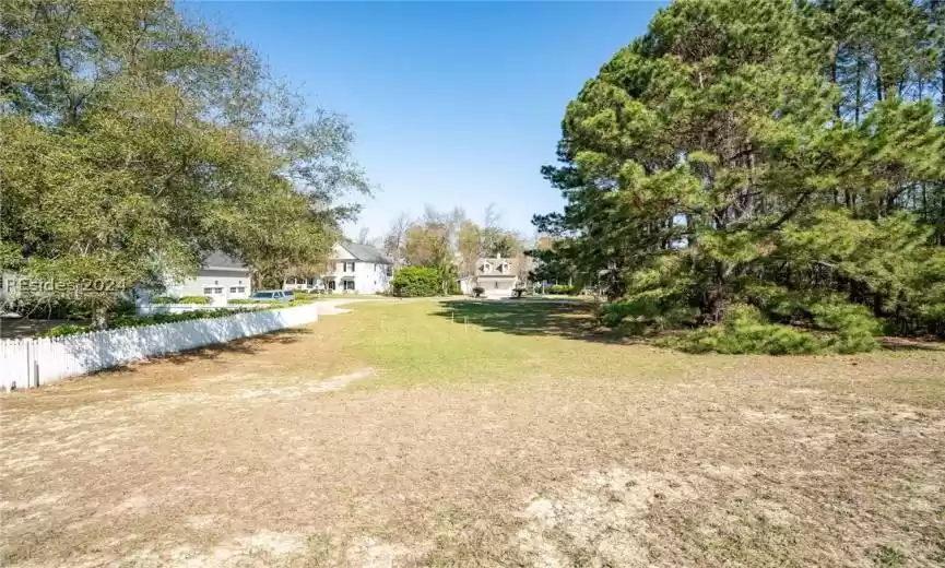 Beaufort, South Carolina 29907, 3 Bedrooms Bedrooms, ,2 BathroomsBathrooms,Residential,For Sale,443655