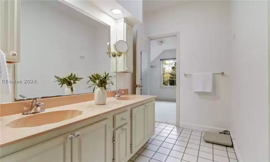 Beaufort, South Carolina 29902, 4 Bedrooms Bedrooms, ,4 BathroomsBathrooms,Residential,For Sale,441342