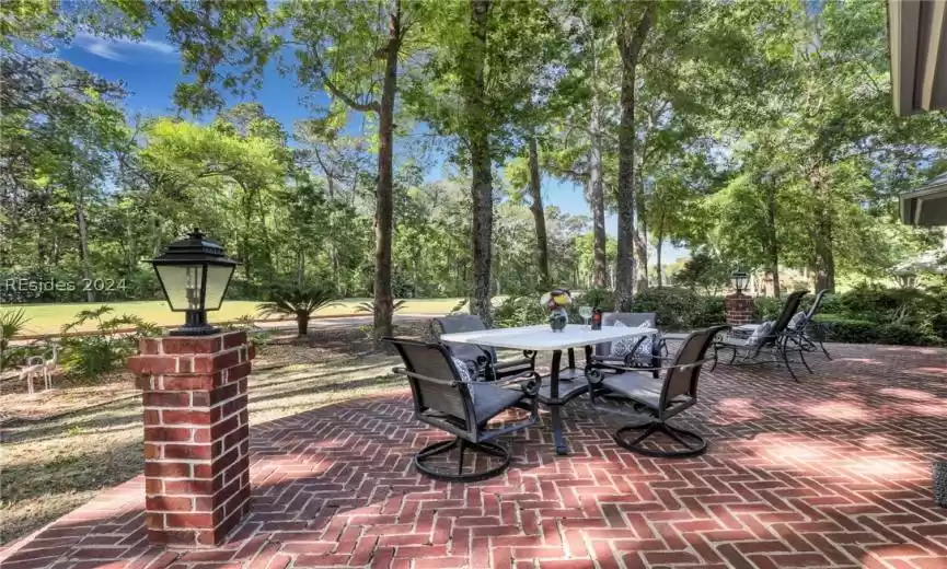 Savannah Brick Patio/Deck