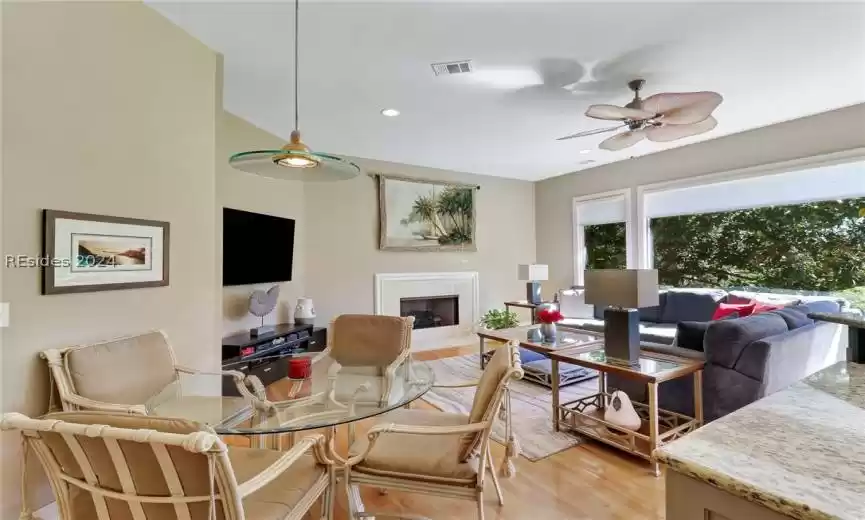 Breakfast Area/Family Room