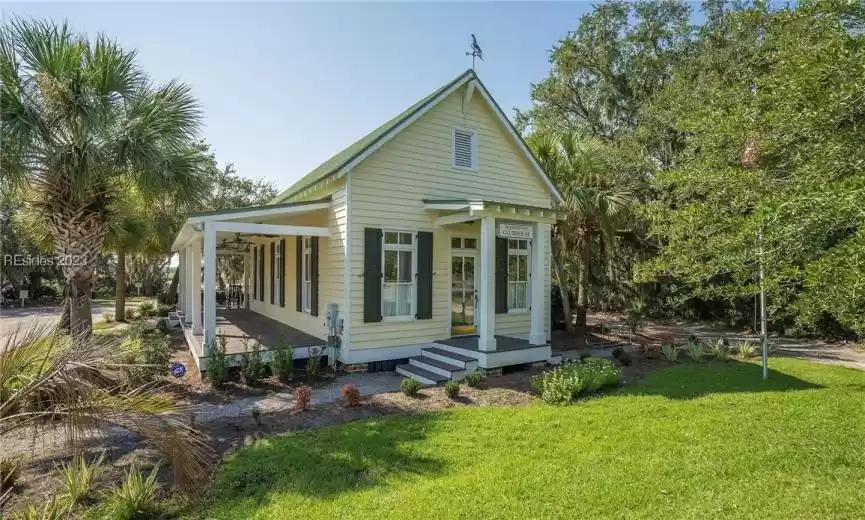 Beaufort, South Carolina 29902, 3 Bedrooms Bedrooms, ,2 BathroomsBathrooms,Residential,For Sale,438758