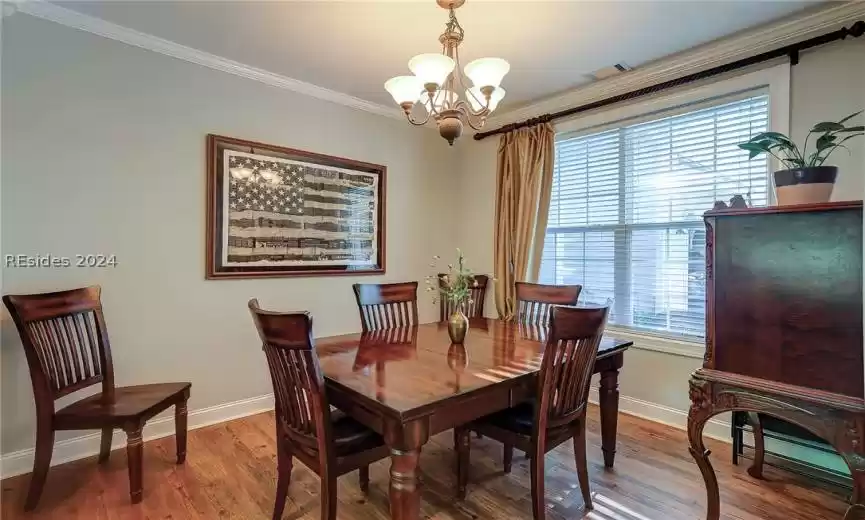 Spacious Dining Area