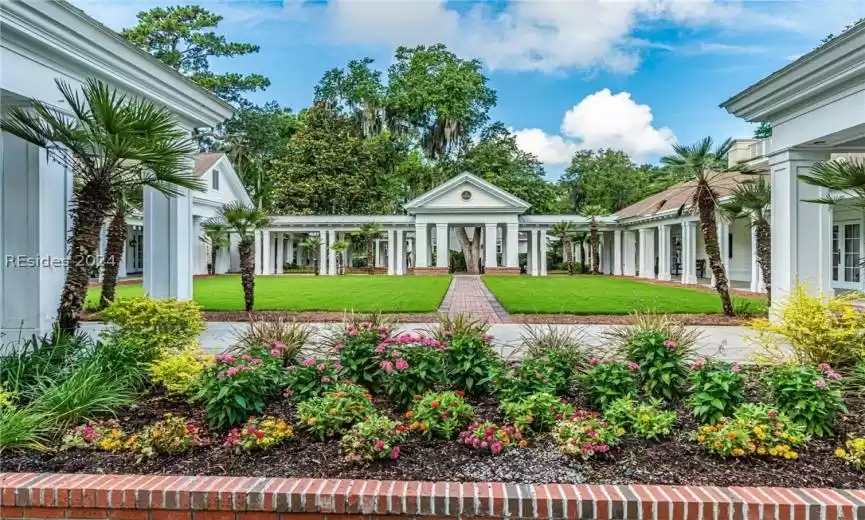 Hilton Head Island, South Carolina 29926, 4 Bedrooms Bedrooms, ,3 BathroomsBathrooms,Residential,For Sale,443736