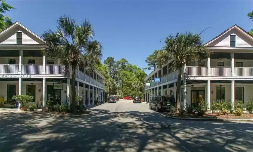 Beaufort, South Carolina 29907, 5 Bedrooms Bedrooms, ,5 BathroomsBathrooms,Residential,For Sale,443639