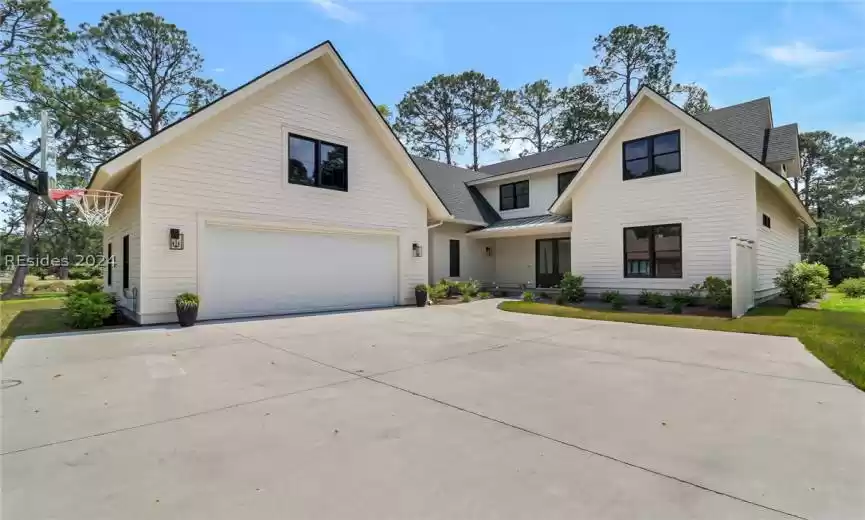 Hilton Head Island, South Carolina 29926, 3 Bedrooms Bedrooms, ,2 BathroomsBathrooms,Residential,For Sale,443446