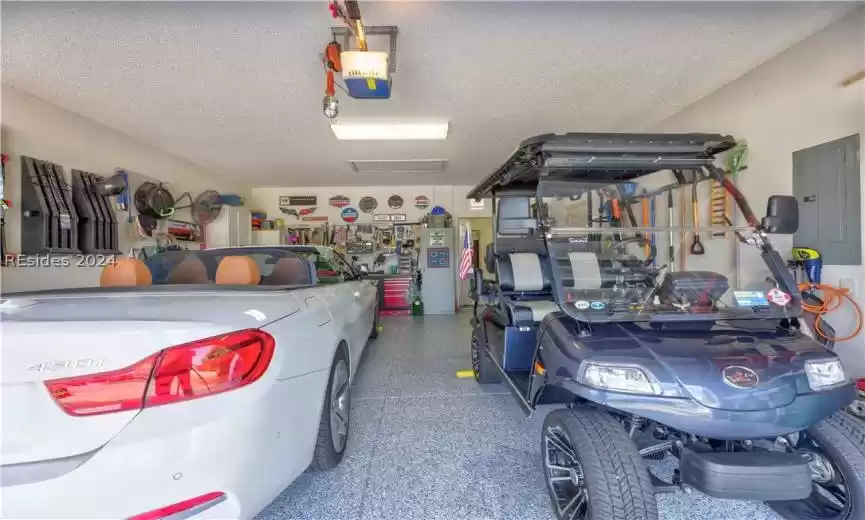 Roomy garage with a beautiful epoxy floor