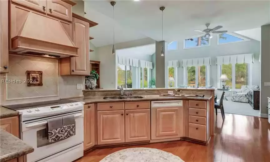 Bluffton, South Carolina 29910, 4 Bedrooms Bedrooms, ,4 BathroomsBathrooms,Residential,For Sale,442536