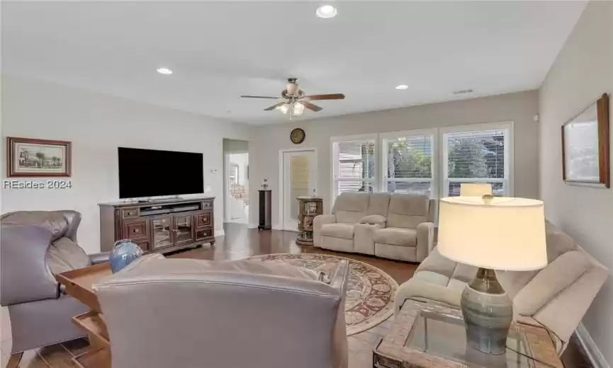 Bluffton, South Carolina 29909, 3 Bedrooms Bedrooms, ,2 BathroomsBathrooms,Residential,For Sale,442443