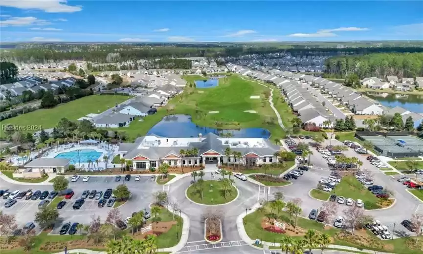 Close to Sun City North Side Lakehouse Amenities