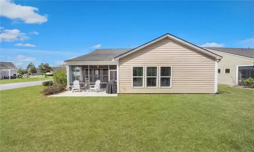 Spacious back and side yard