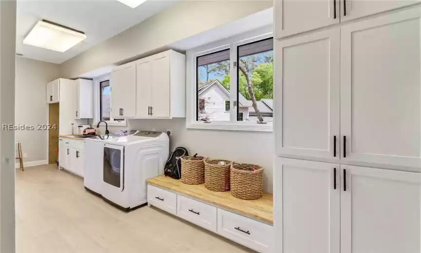 Hilton Head Island, South Carolina 29926, 4 Bedrooms Bedrooms, ,3 BathroomsBathrooms,Residential,For Sale,442307